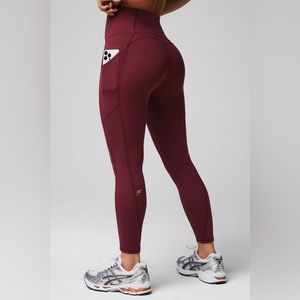 FABLETICS Oasis Pureluxe high waisted 7/8 leggings size M‎ nwt Merlot